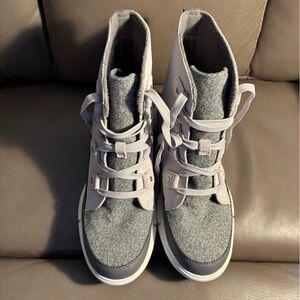 Sorel Women’s Gray Winter & Rain Boots